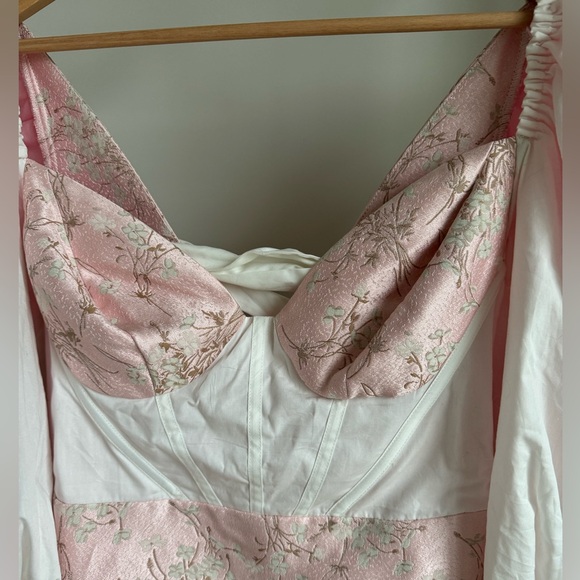 Corset Jacquard Mini Dress w puff sleeves - Picture 2 of 8